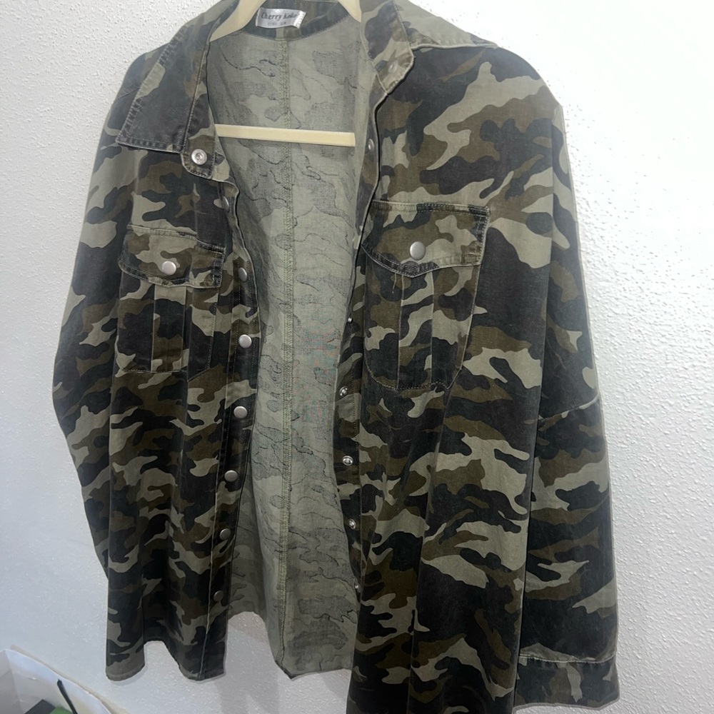 oversized camo print jacket